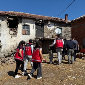 deprem manisada da hissedildi hasar tespit calismalari basladi 7CB2Iqp1