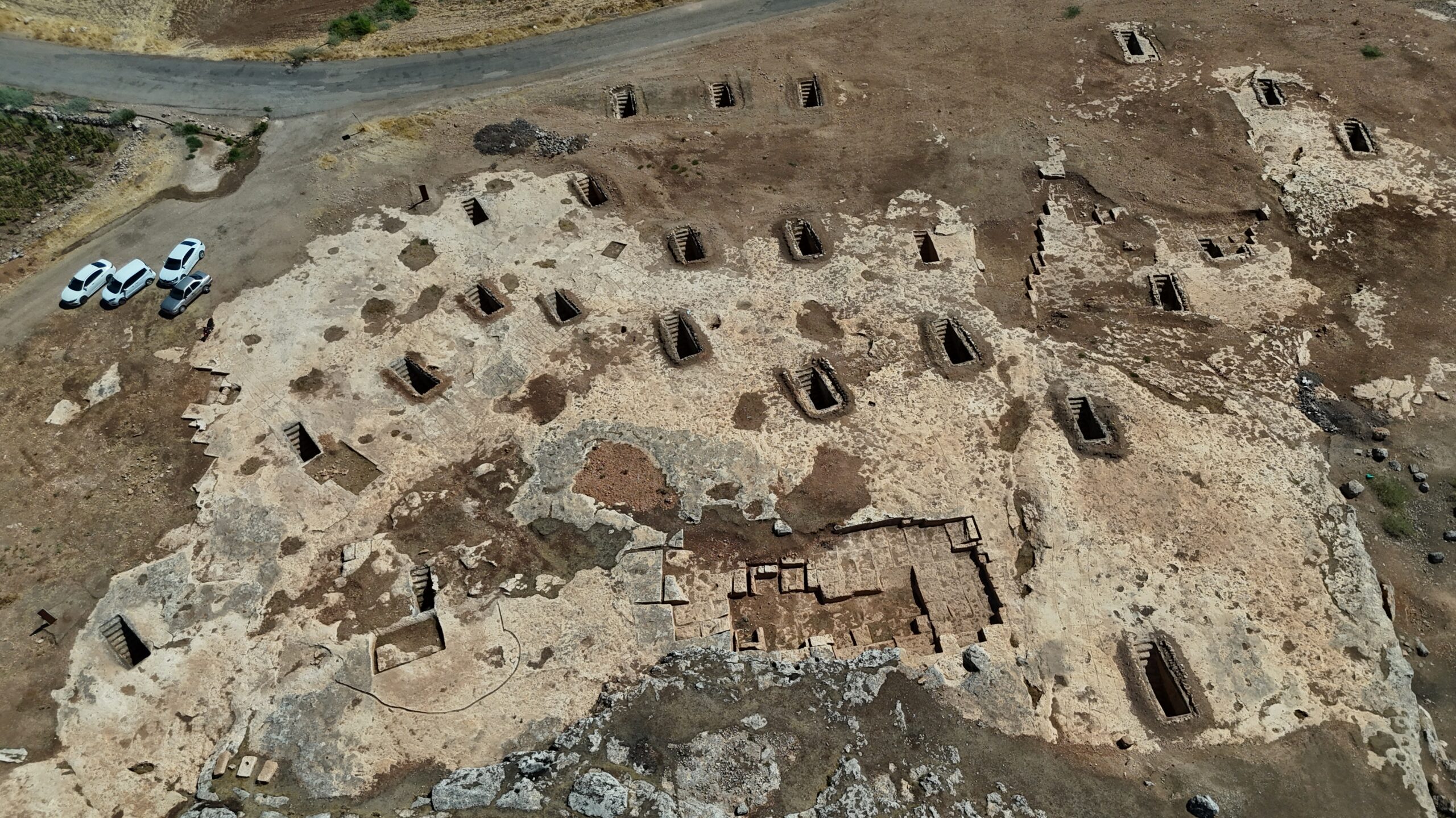 adiyamandaki tharsa antik kentinde 8 oda mezari bulundu 5bXZYvbk