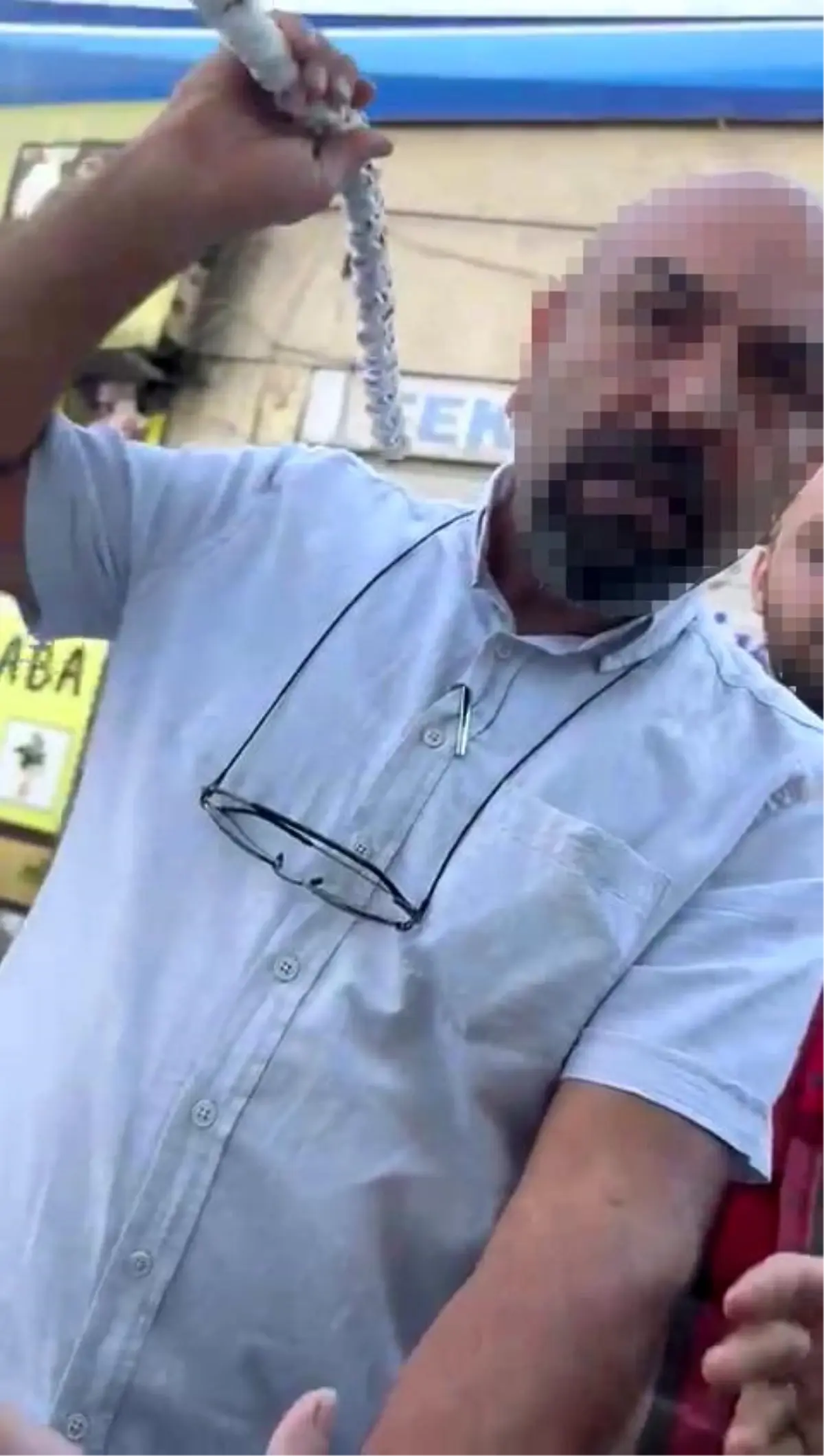 bagcilarda yol verme tartismasi kavga cikardi EXXOCpeI