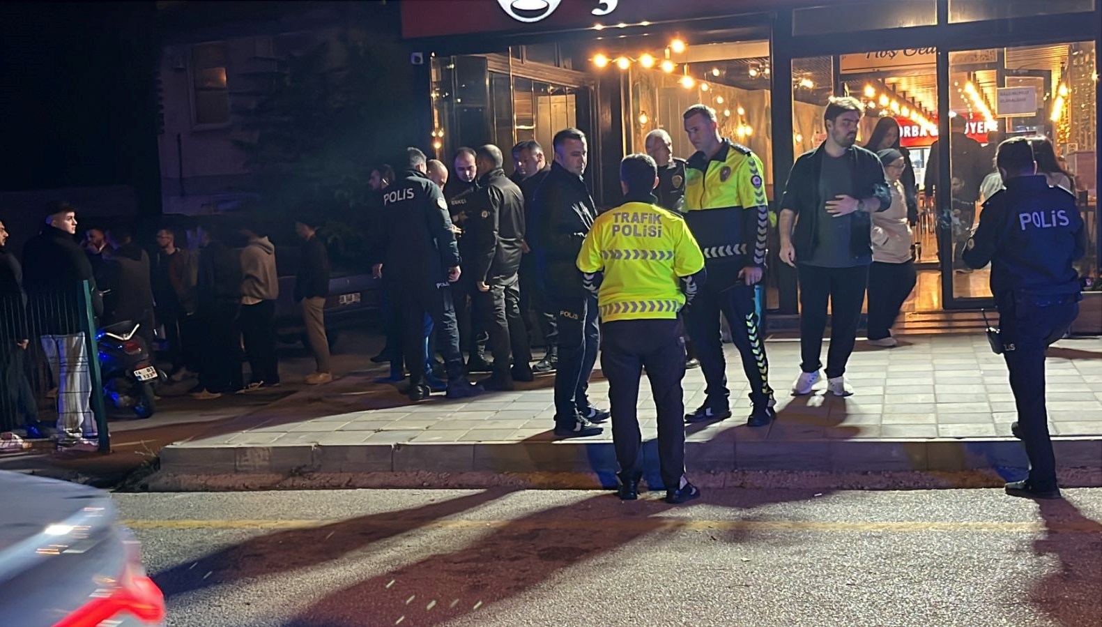 boluda corbacida bicakli kavga 2 yarali iptZU8SD