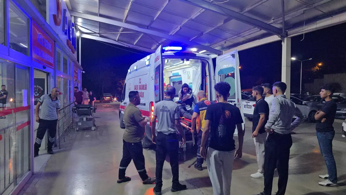 otomobil mobilya magazasina daldi 12JSaB6R