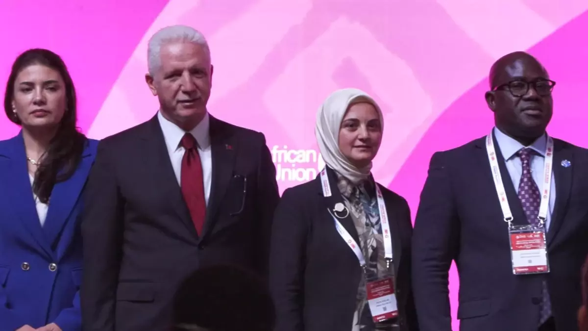 emine erdogan kadinlar ulkelerimizi 21inci yuzyilin parlayan yildizlari haline getirecekler DqZZwvUH.jpg