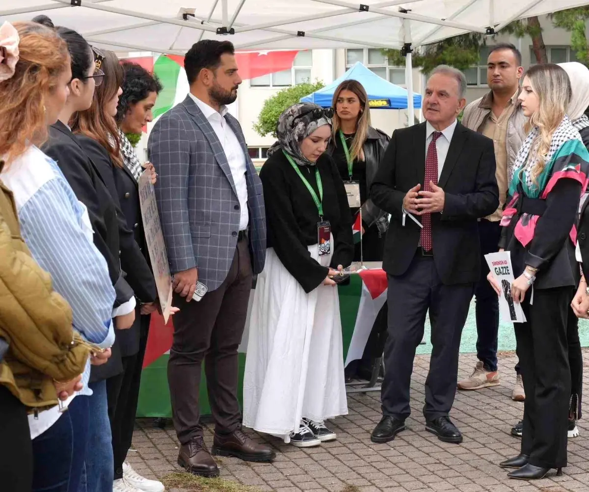 kocaeli saglik ve teknoloji universitesinden gazze icin farkindalik etkinligi Dhnyhrlu.jpg
