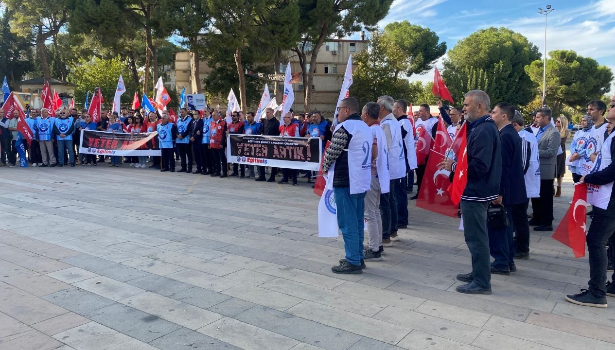 manisada okul muduru ve ogretmene saldiri OGXOQNNA.jpg