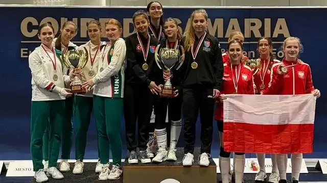 milli eskrimciler slovakyada altin madalya kazandi khbVYKAg