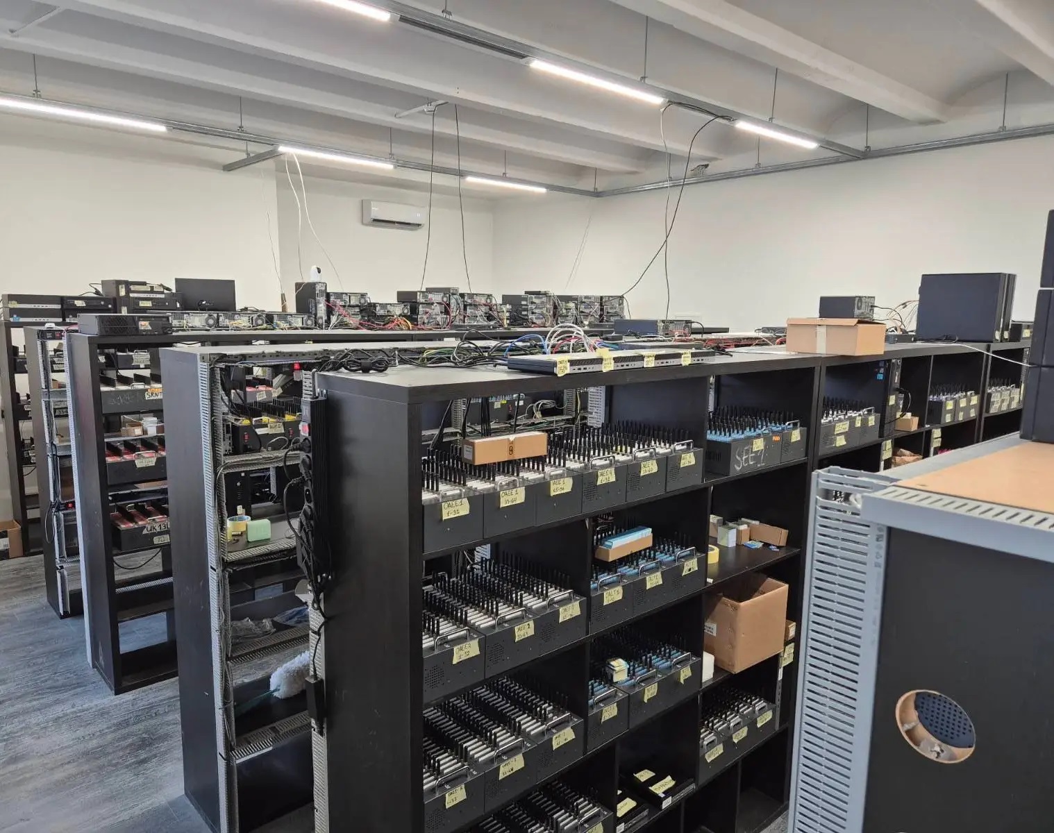 once abd simdi letonya sim kart dolandiriciligina kuresel darbe gPTcdDuK.jpg