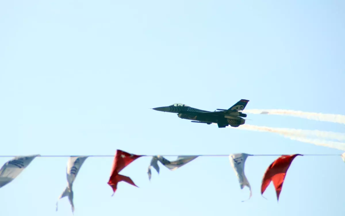 soloturk kayseri semalarinda gosteri ucusu yapti xtziCIPR.jpg