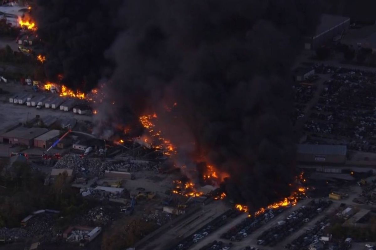 abdde kargo sirketi upsye ait ucak dustu ardindan patlama meydana geldi J6OrNJaJ.jpg