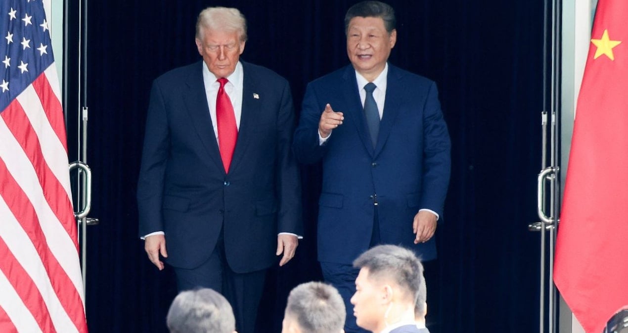 dunyayi siraya dizen trumpi cin masaya oturttu 9Eb6dYUU.jpg