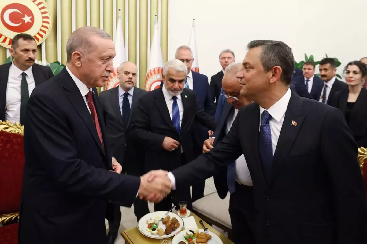 ozelin aciklamalarina ak parti cephesinden ardi ardina tepkiler ghUdMEQ9.jpg