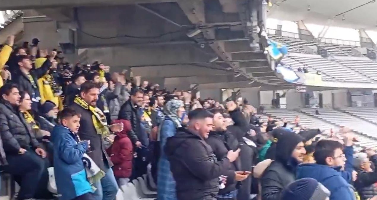 Fenerbahçe tribününden Sadettin Saran’a destek