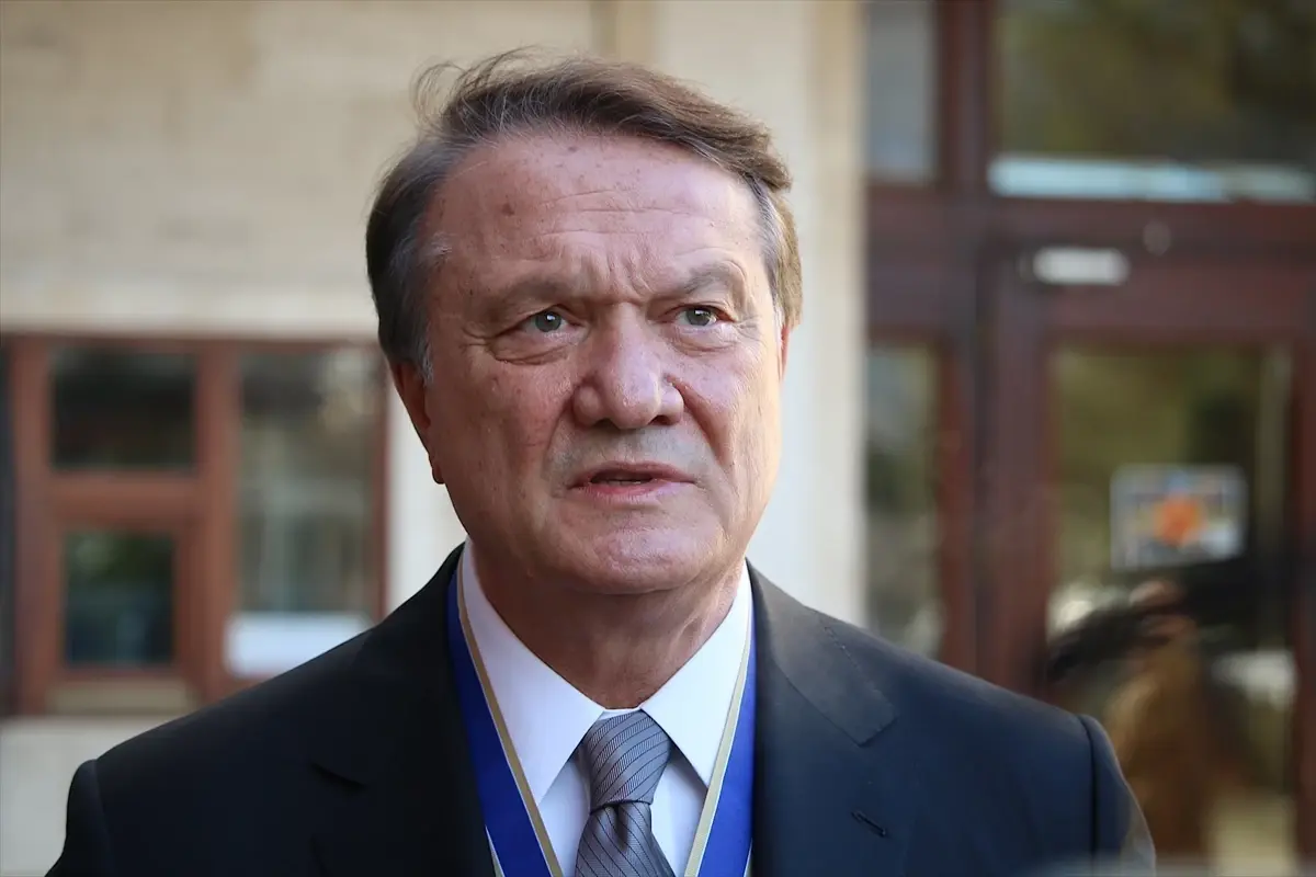 Hasan Arat’tan Kosova’ya Onur Nişanı