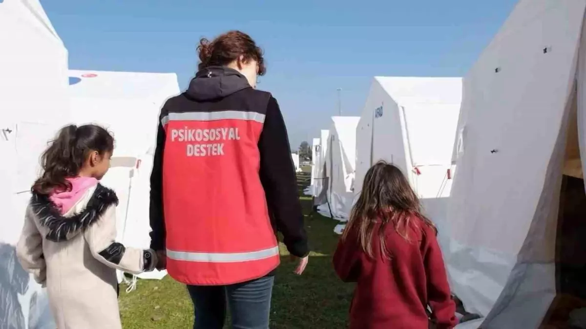 Psikososyal Destek Ekipleri Afetlerde Yanında