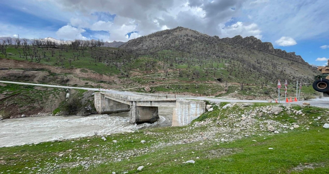 Van’da Köprü Kapatıldı: Mahalledeki Halk Zorluk Yaşıyor