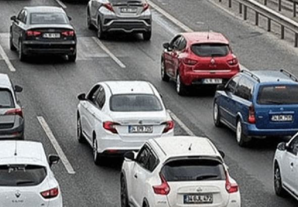 otopark-ve-yollarda-yeni-bela-sakin-bu-hatayi-yapmayin-araciniz-cop-olabilir-YCyTZJWi