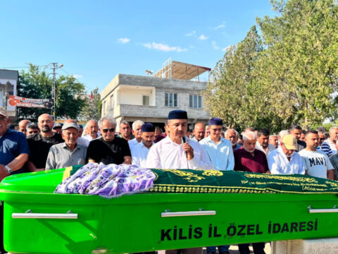 Bosanma asamasindaki esi tarafindan oldurulen hulya eser son yolculuguna ugurlandi jLBJE3qR