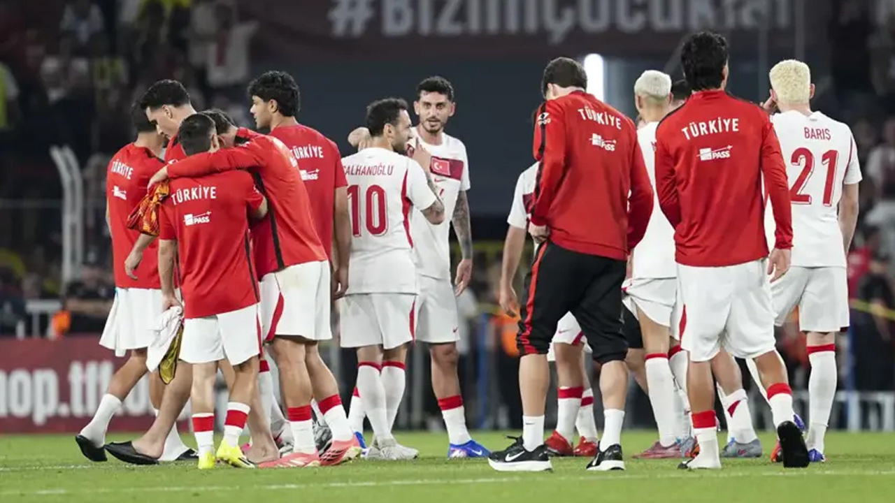 Galatasaray milli futbolcuyu transfer etmek istiyordu takimda tutacaklar AKPq1Jdt